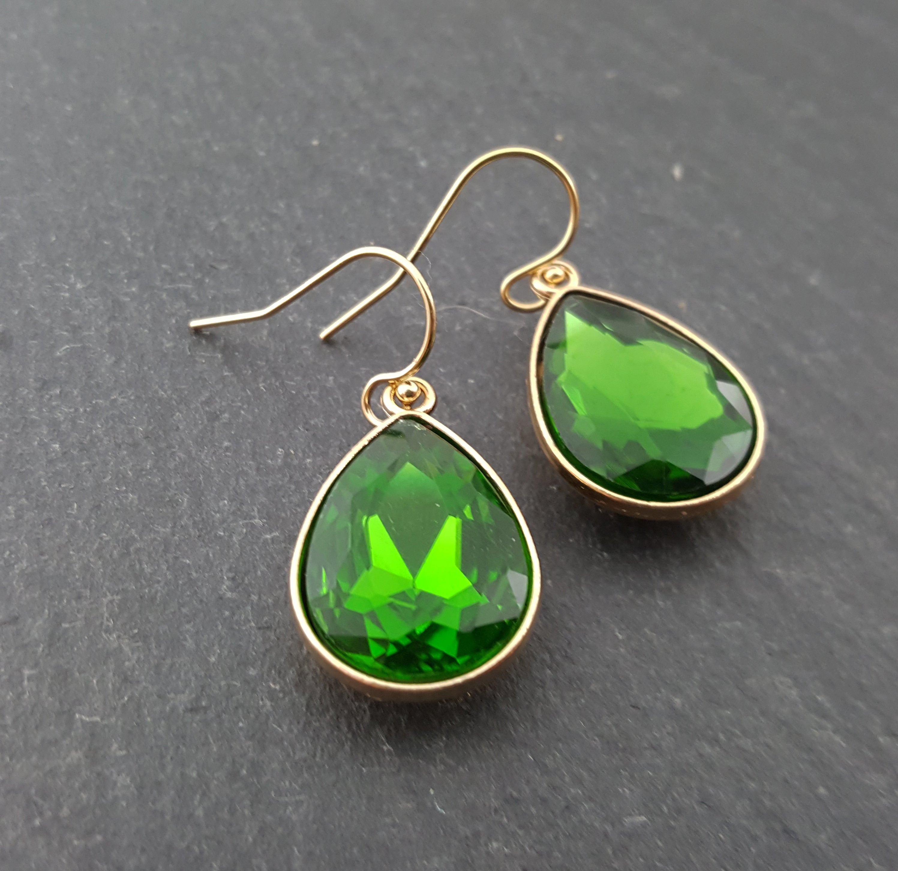 August Birthstone Peridot Teardrop Earrings – Handcrafted Sparkling Crystal in 14K Gold-Filled on Hypoallergenic Ear Wires