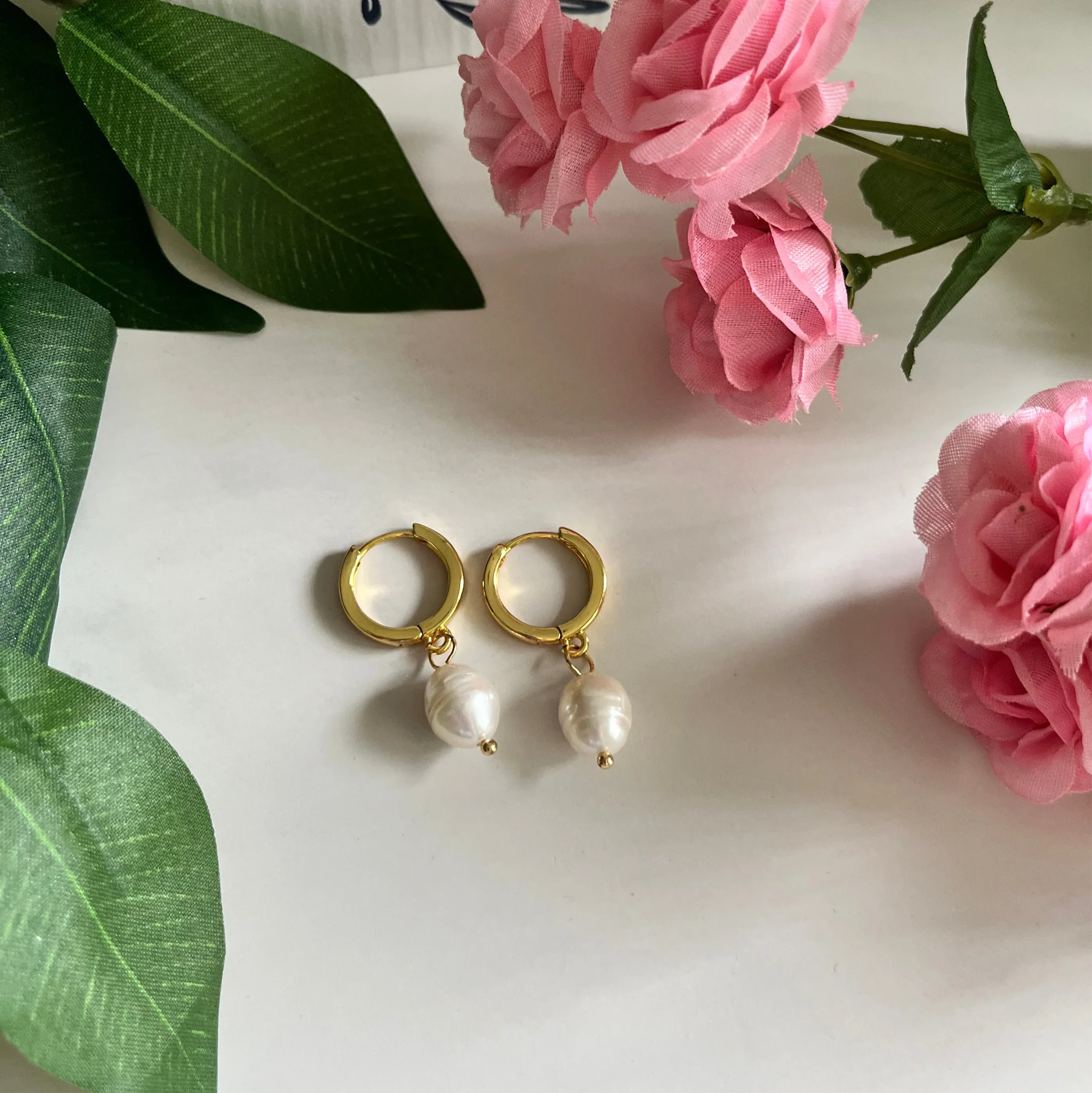 Gold Earrings 18K Pure Faith Pearl Huggies