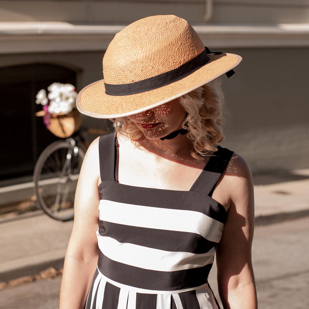 MIPS Helmet + Classic Straw Hat Bike Helmet Cover