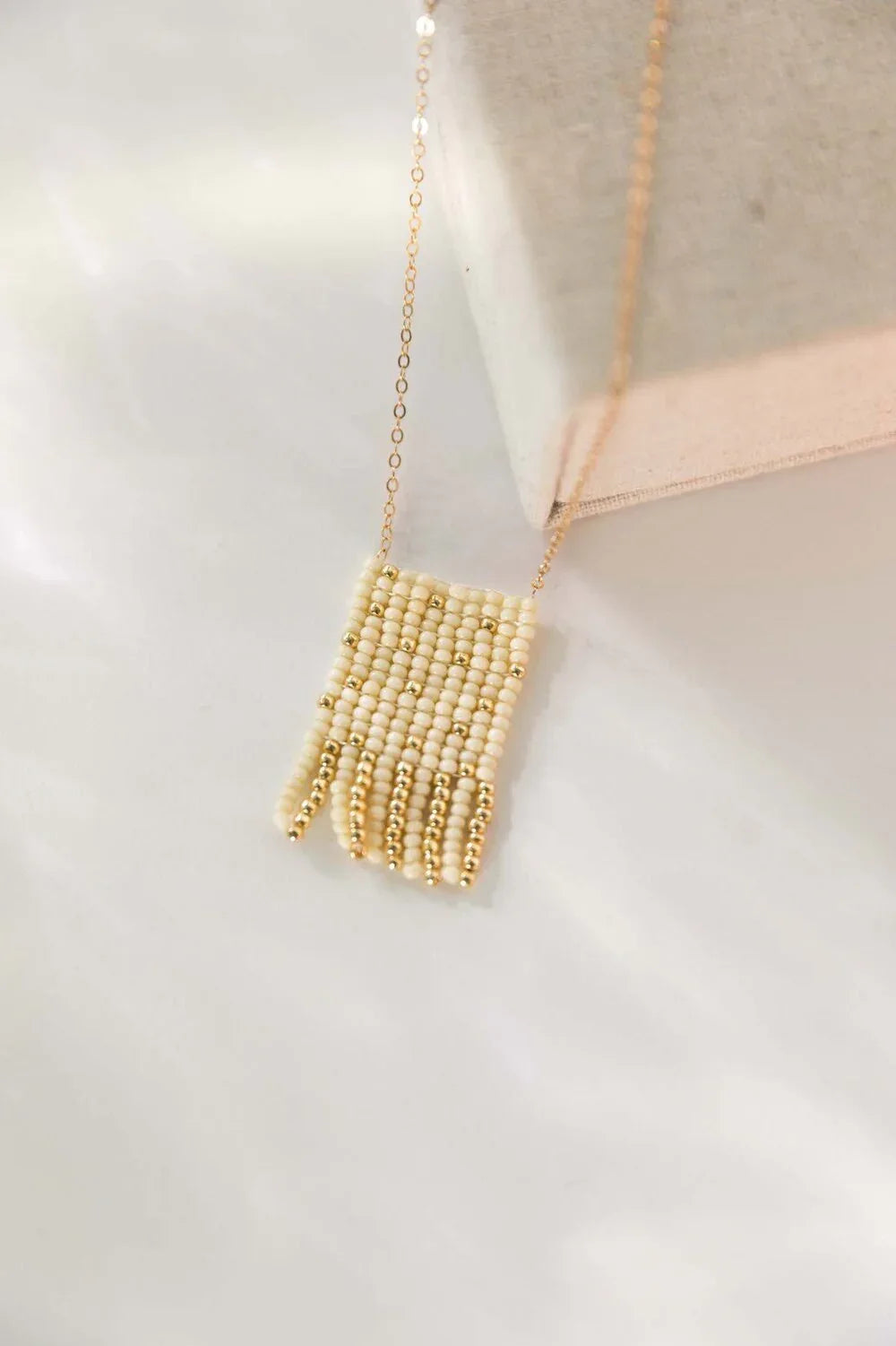 Ti Drapo Necklace Gold Cream