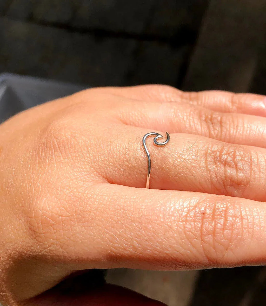 Sterling Silver Wave Ring – Ocean-Inspired Minimalist Band (Sizes 6, 7, 8)