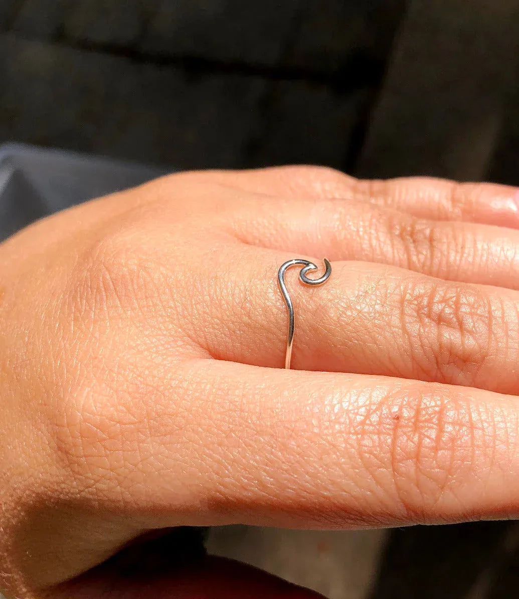 Sterling Silver Wave Ring – Ocean-Inspired Minimalist Band (Sizes 6, 7, 8)