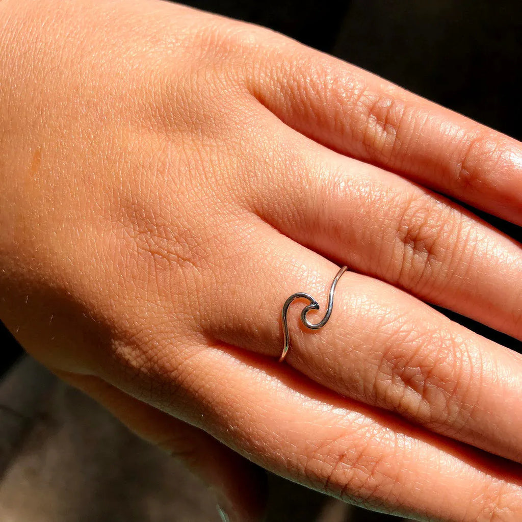 Sterling Silver Wave Ring – Ocean-Inspired Minimalist Band (Sizes 6, 7, 8)