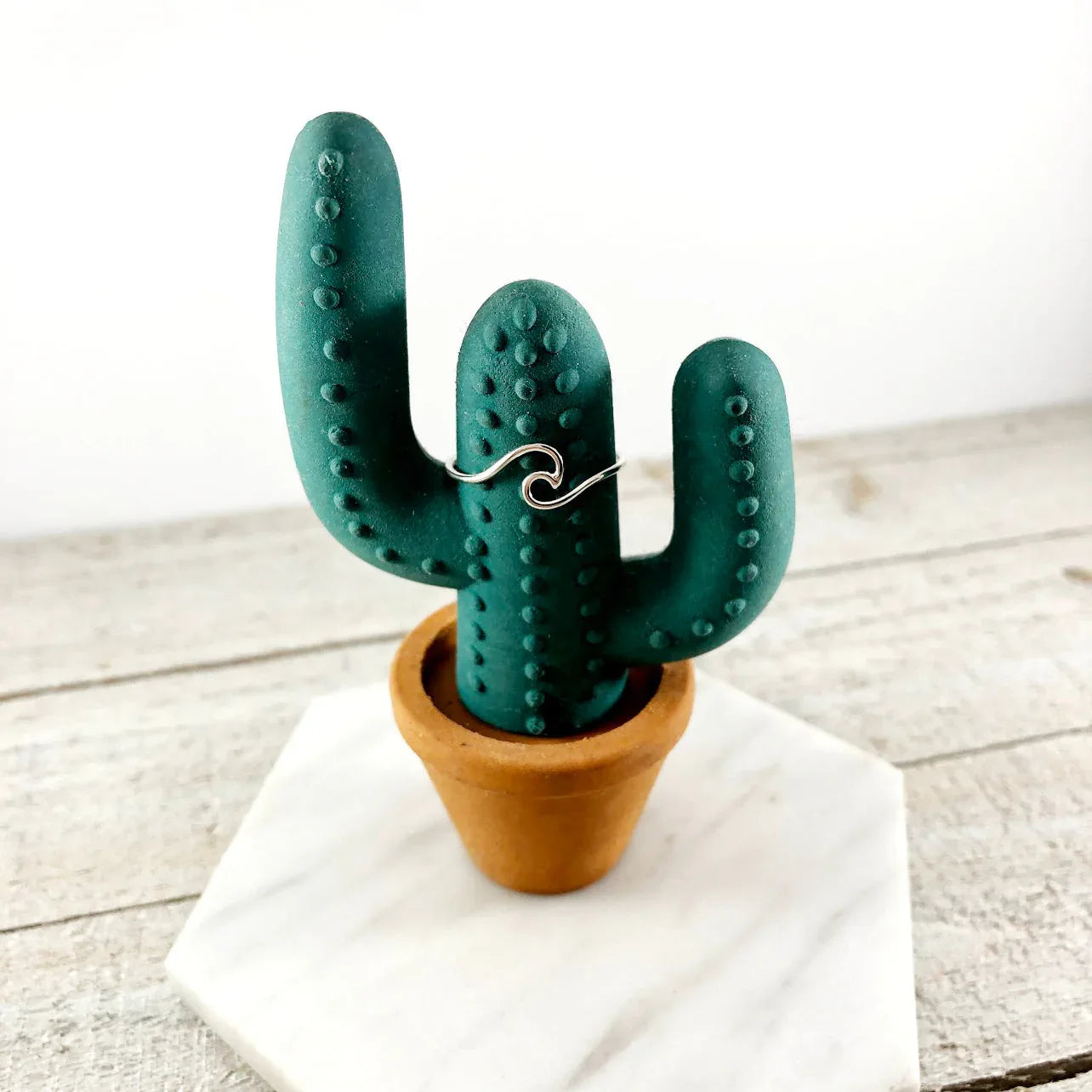 Sterling Silver Wave Ring – Ocean-Inspired Minimalist Band (Sizes 6, 7, 8)